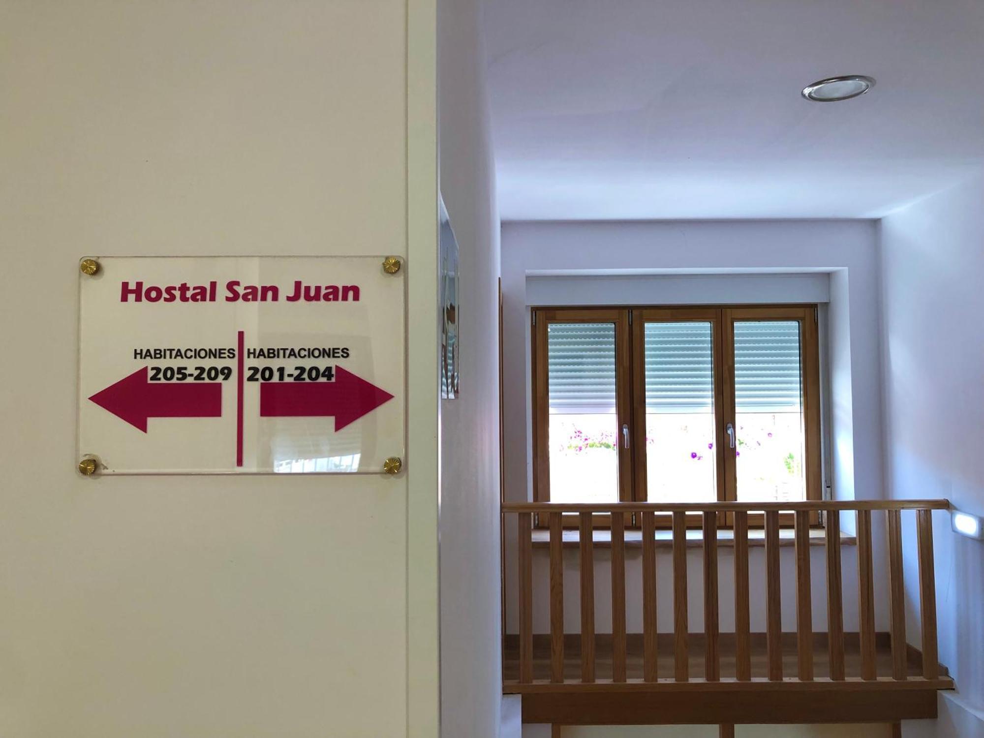 Hostal San Juan Sahagun Bagian luar foto