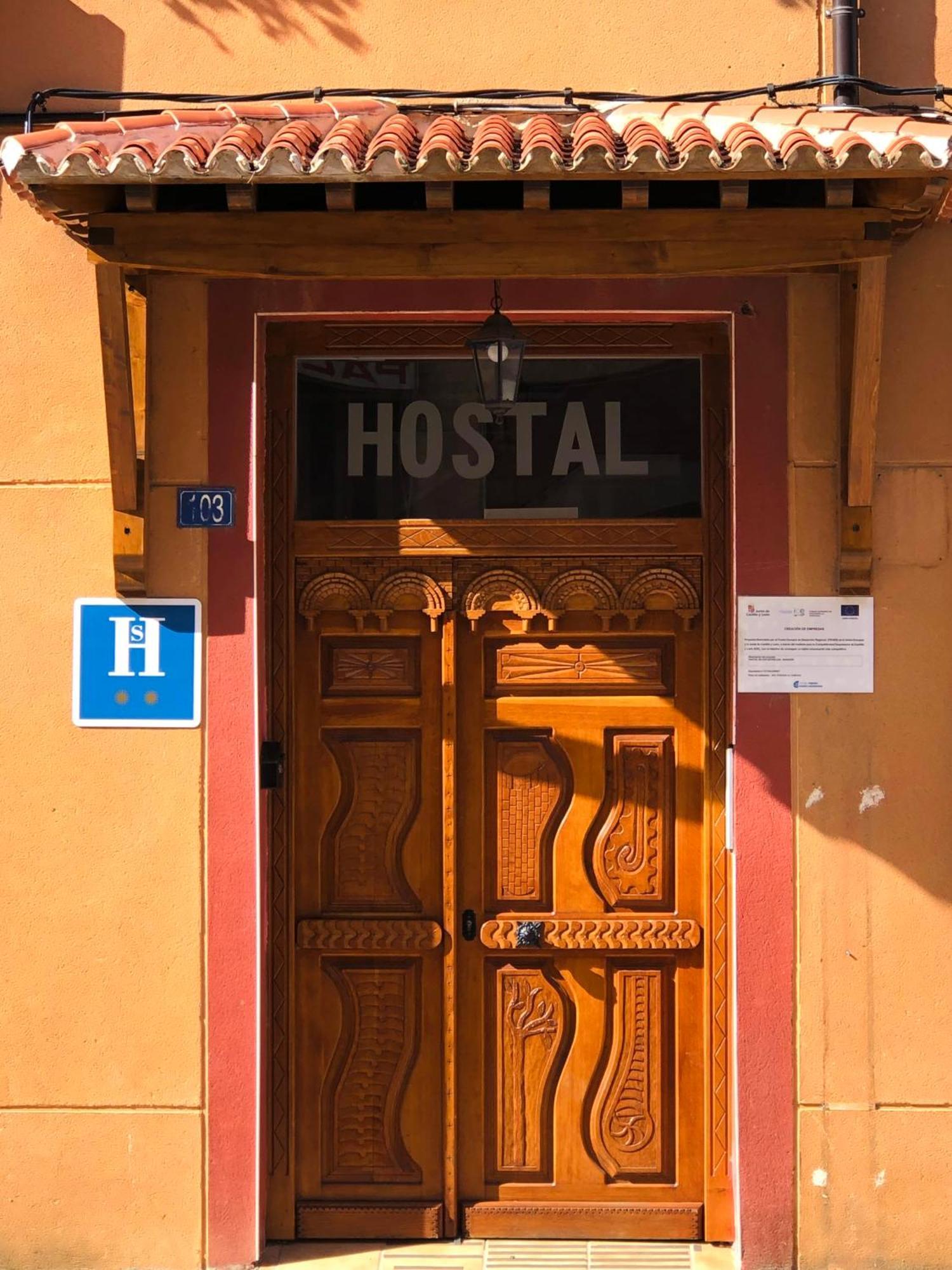 Hostal San Juan Sahagun Bagian luar foto